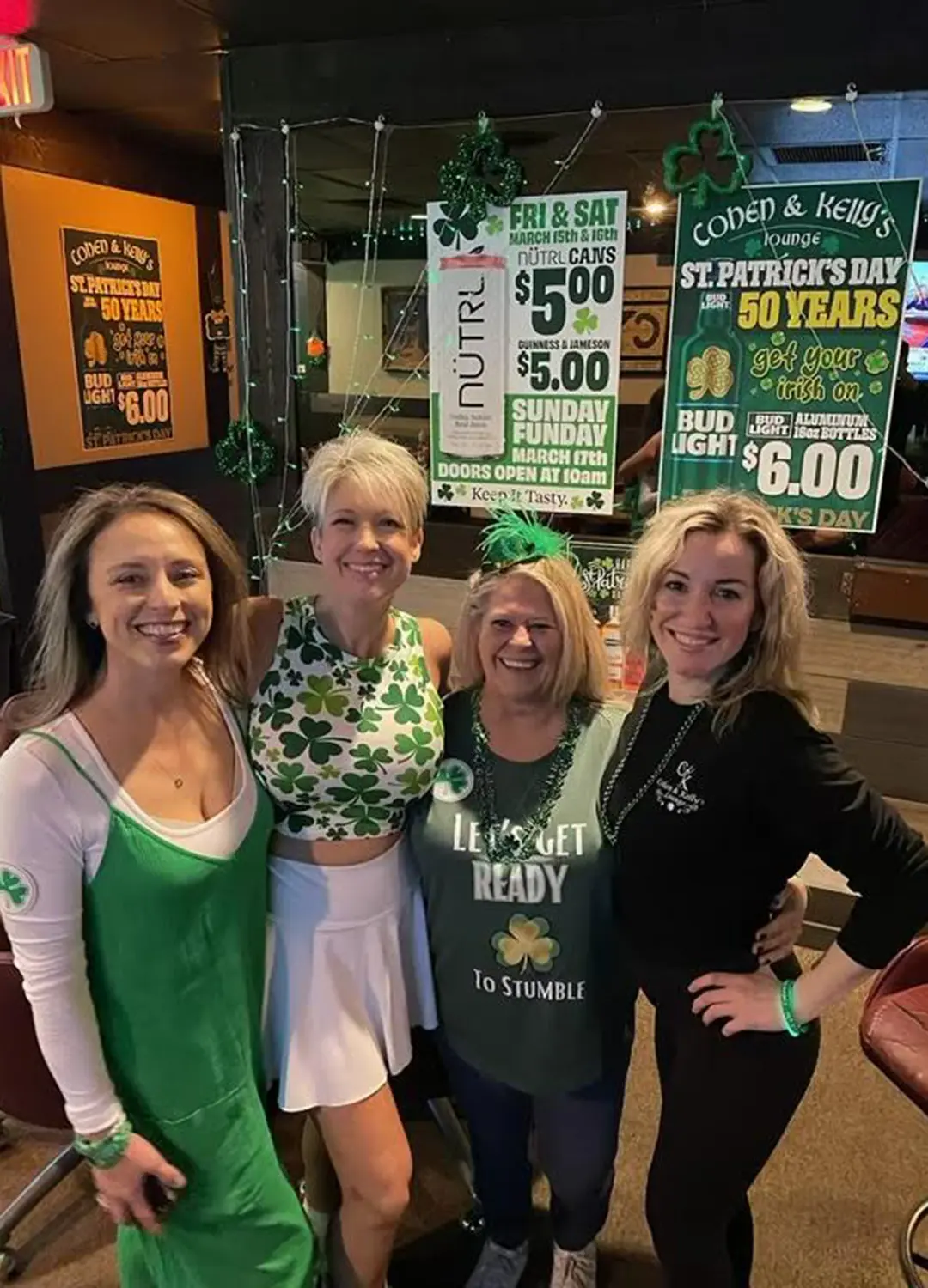 Cocktail Bar & Pub in Omaha, NE | Cohen & Kelly's Lounge